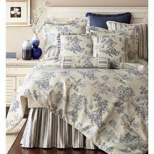 Austin Horn Classics Cosmopolitan Toile 3-piece Luxury Comforter Set  Sz Queen